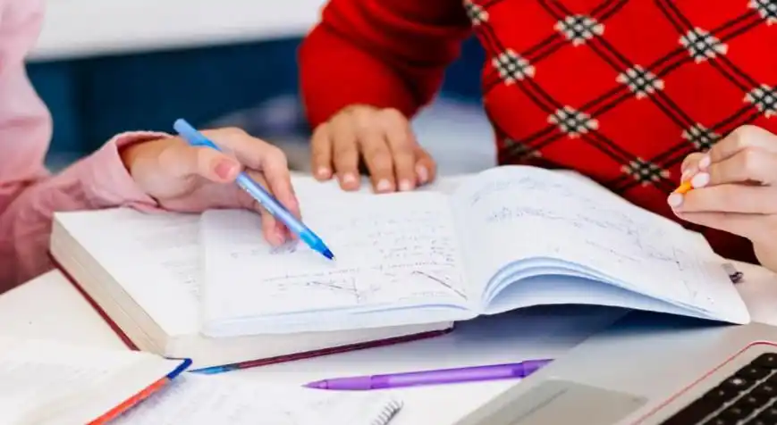 معلمة ابتدائي تجي للبيت مكة